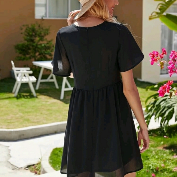 Black Multicolor Stitch Floral Embroidered Mini Dress - Picture 3 of 11